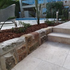 Stone Retainer for tiled path